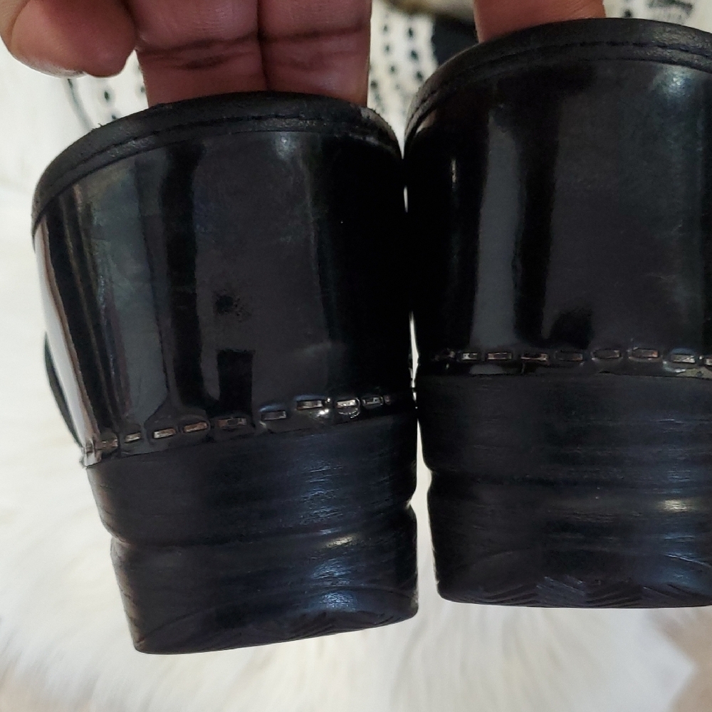 Dansko Black Mules with Reflective Finish Size 39 - Picture 13 of 13